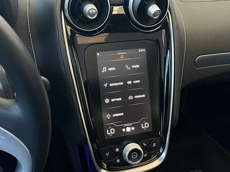 2025 McLaren GT - Image 17 of 31