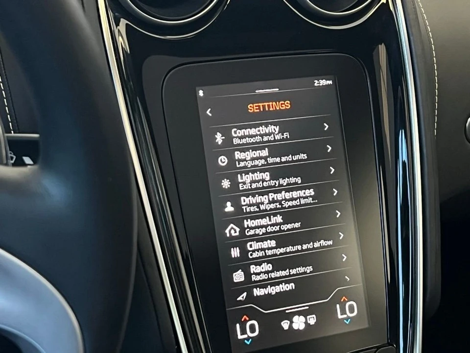 2025 McLaren GT - Image 23 of 31
