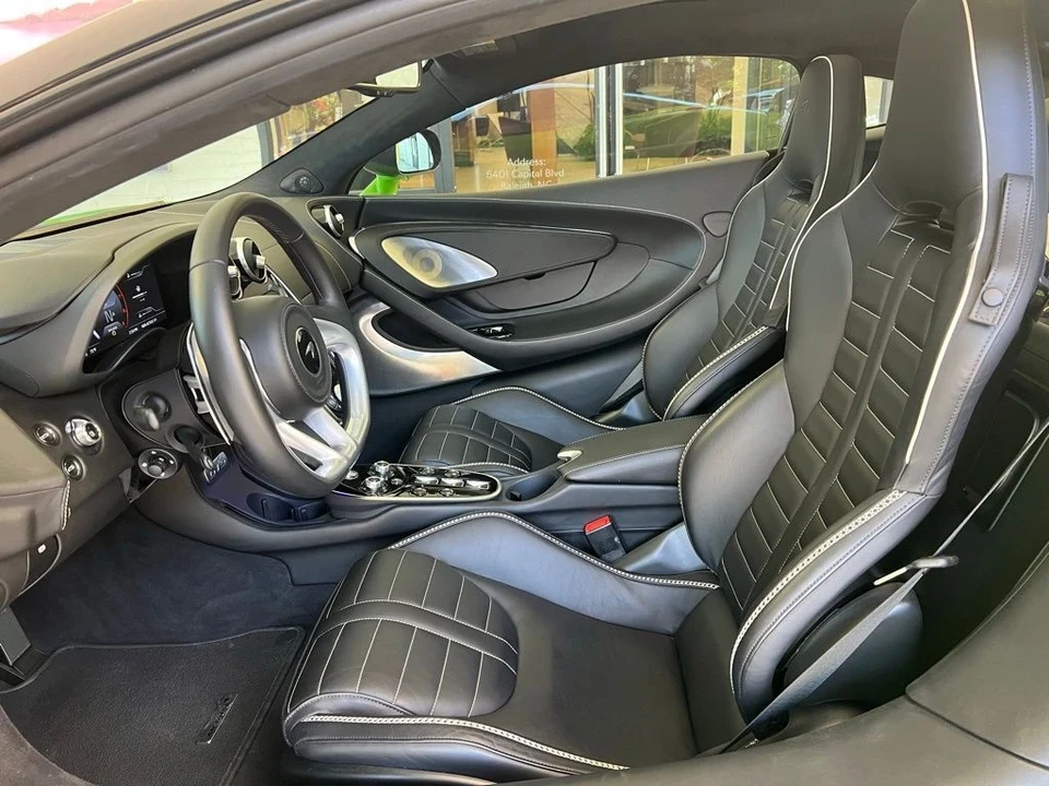 2025 McLaren GT - Image 8 of 31