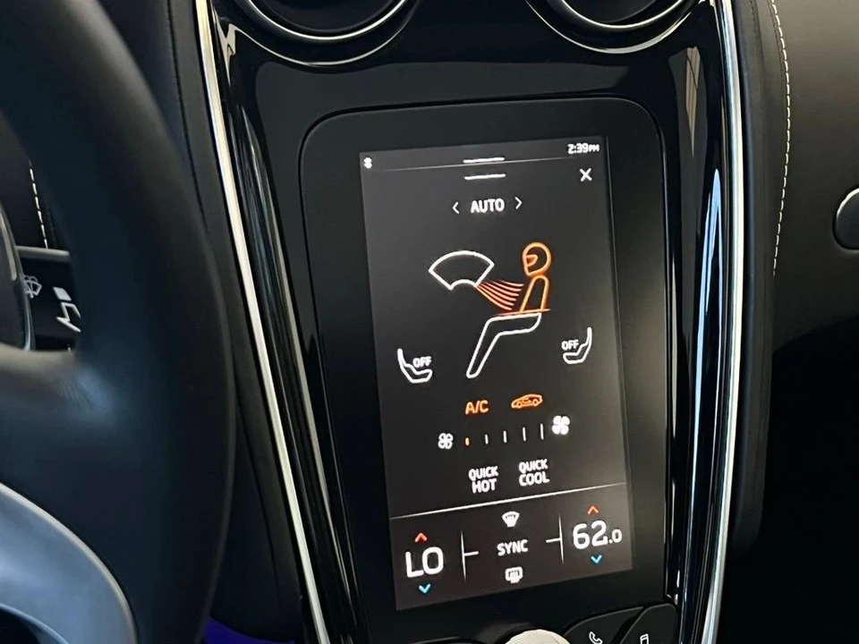 2025 McLaren GT - Image 24 of 31