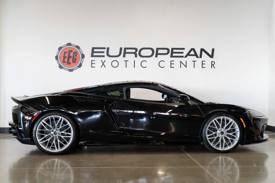 2025 McLaren GT - Image 19 of 31