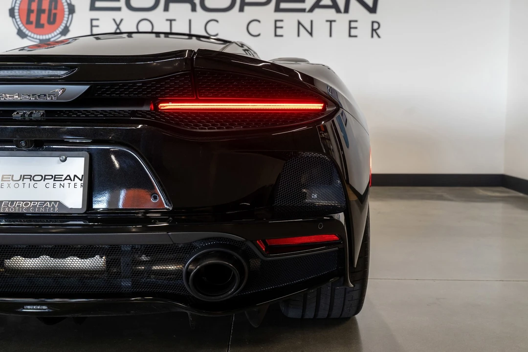 2025 McLaren GT - Image 28 of 31