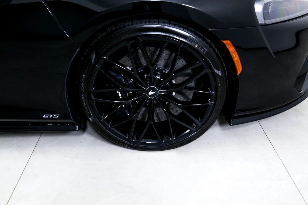 2025 McLaren GT - Image 26 of 31