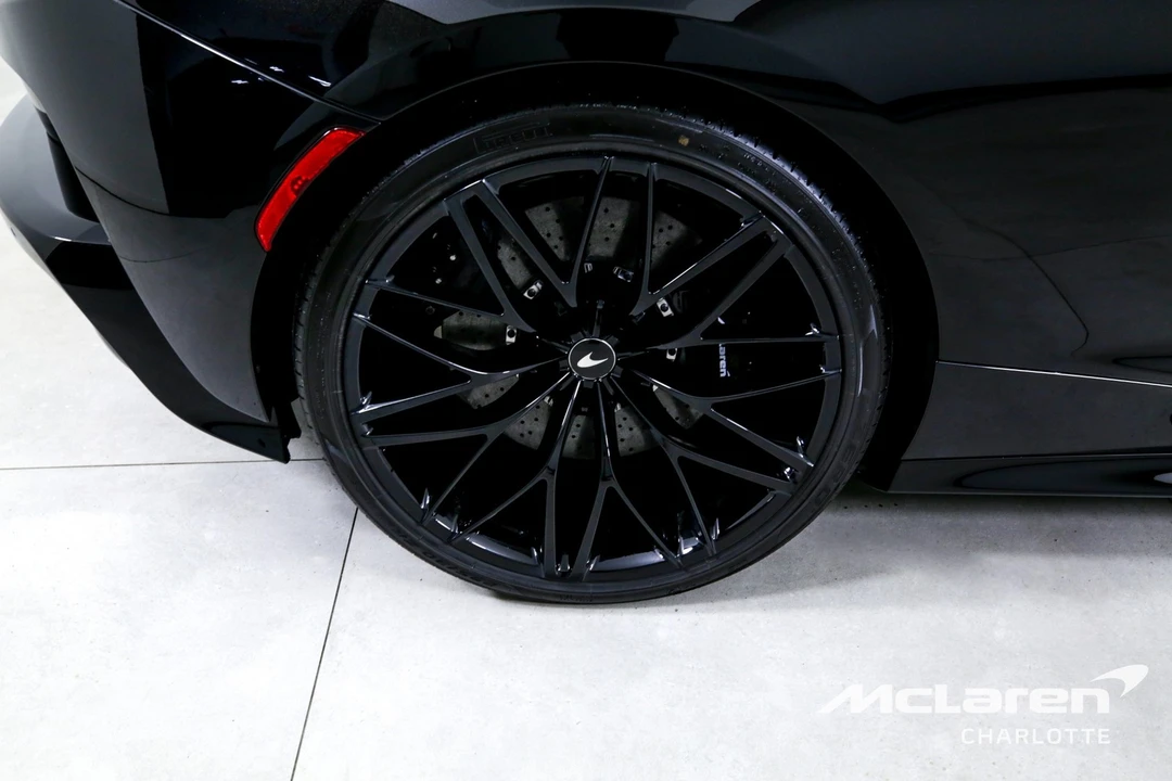 2025 McLaren GT - Image 25 of 31