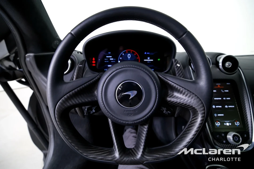 2025 McLaren GT - Image 15 of 21