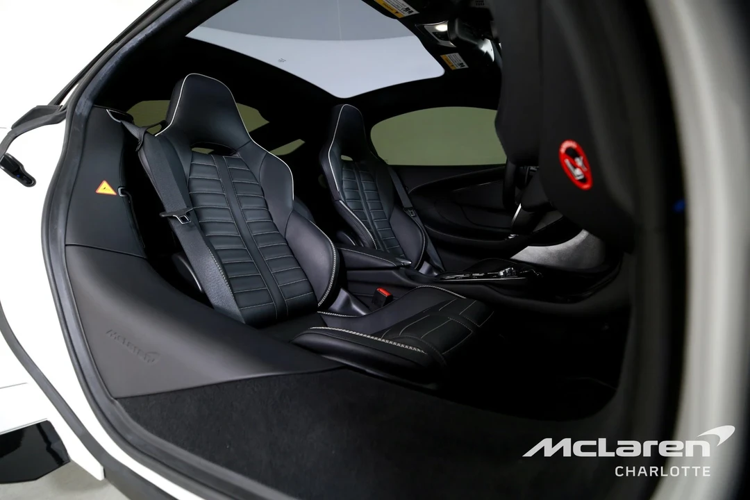 2025 McLaren GT - Image 19 of 21