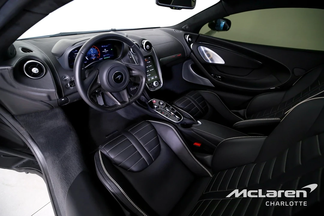 2025 McLaren GT - Image 13 of 21