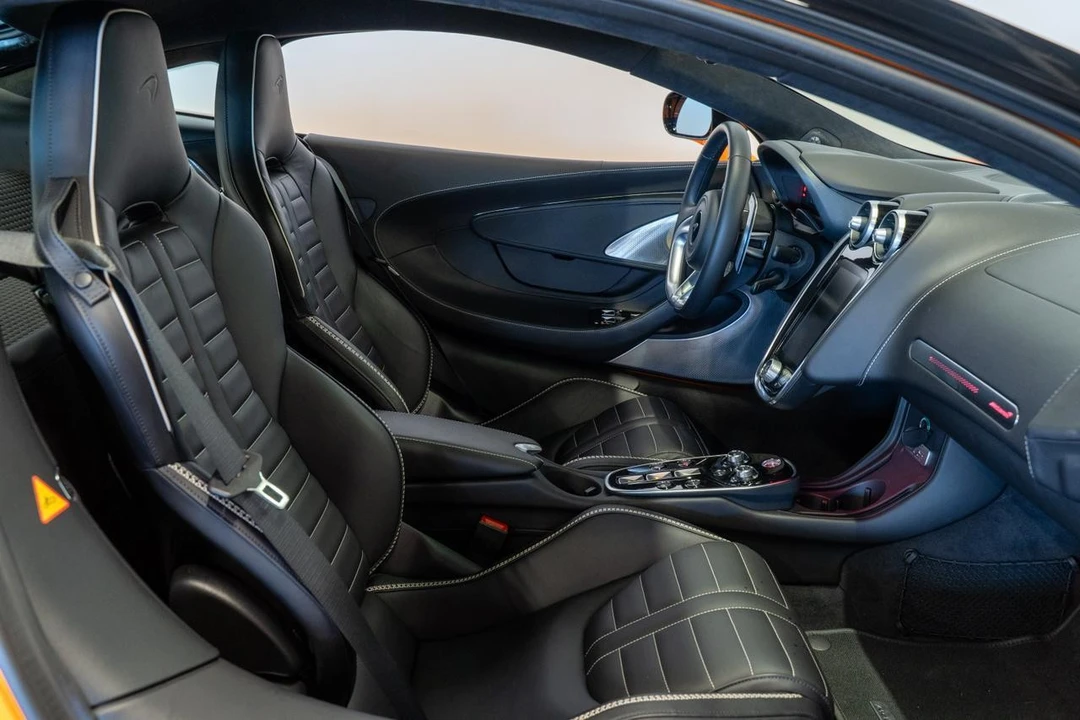 2025 McLaren GT - Image 8 of 21