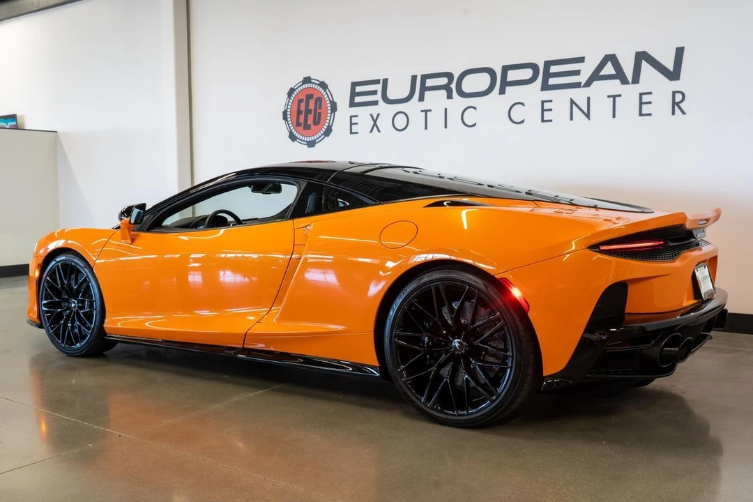 2025 McLaren GT - Image 20 of 21