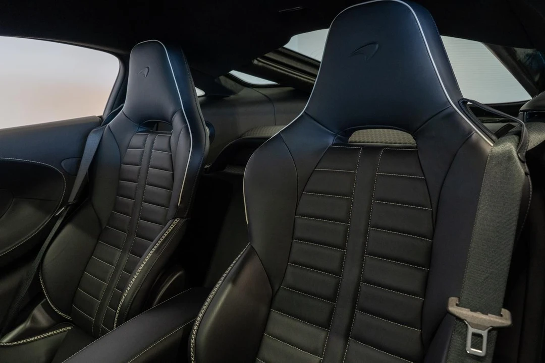 2025 McLaren GT - Image 5 of 21