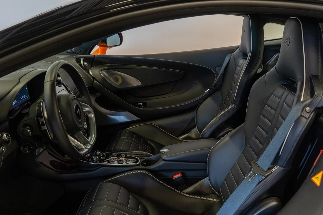 2025 McLaren GT - Image 4 of 21