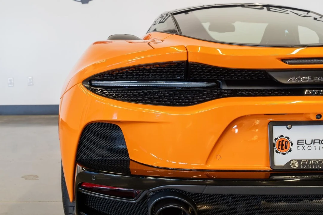 2025 McLaren GT - Image 14 of 21