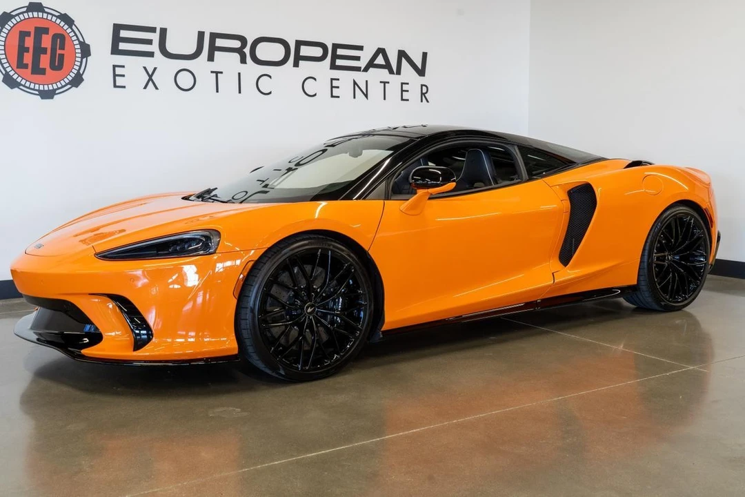 2025 McLaren GT - Image 19 of 21