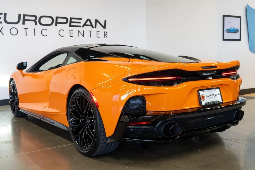 2025 McLaren GT - Image 17 of 21