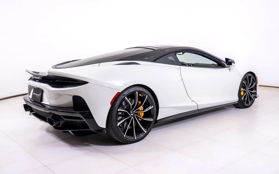 2025 McLaren GT - Image 5 of 24