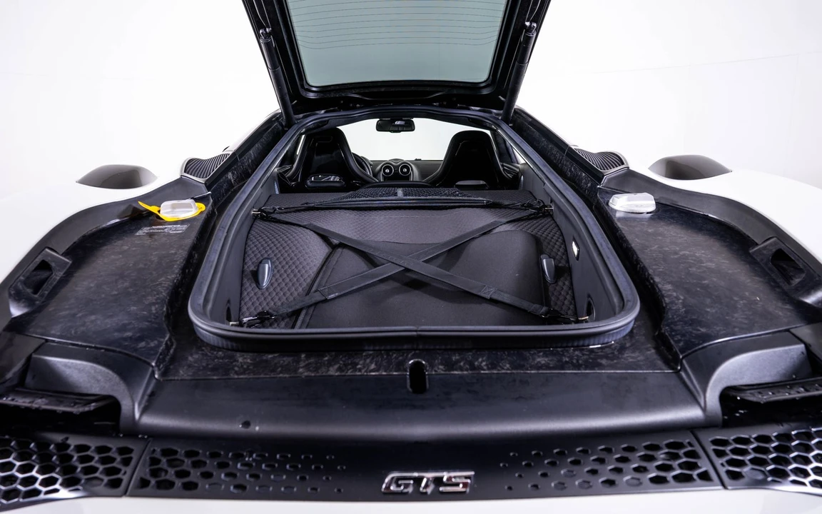 2025 McLaren GT - Image 23 of 24