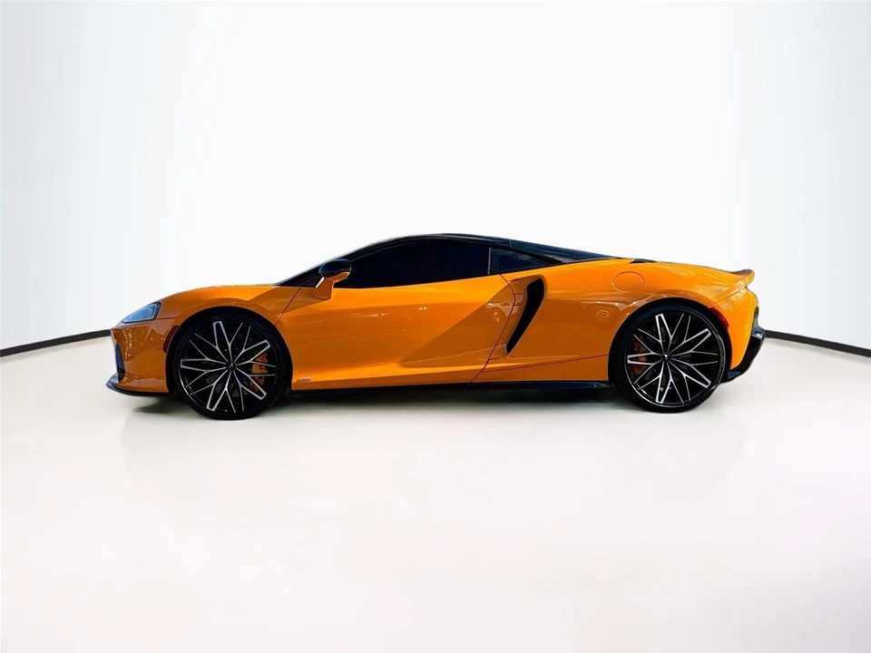 2025 McLaren GT - Image 18 of 21