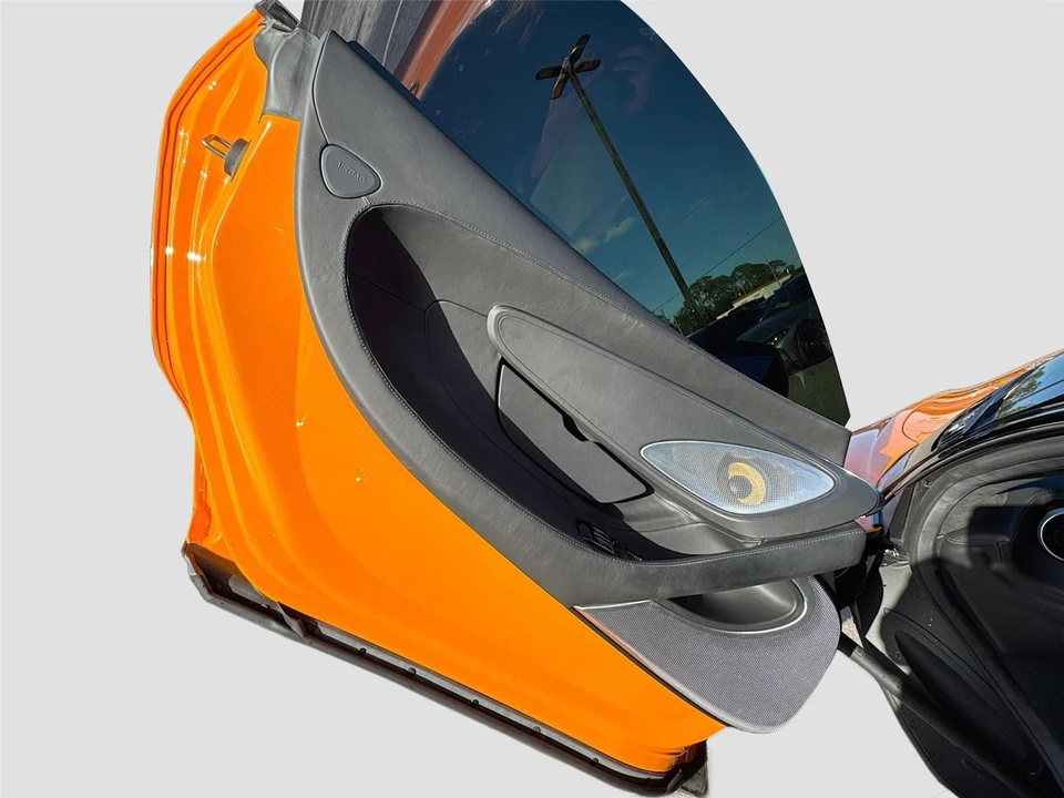 2025 McLaren GT - Image 21 of 21