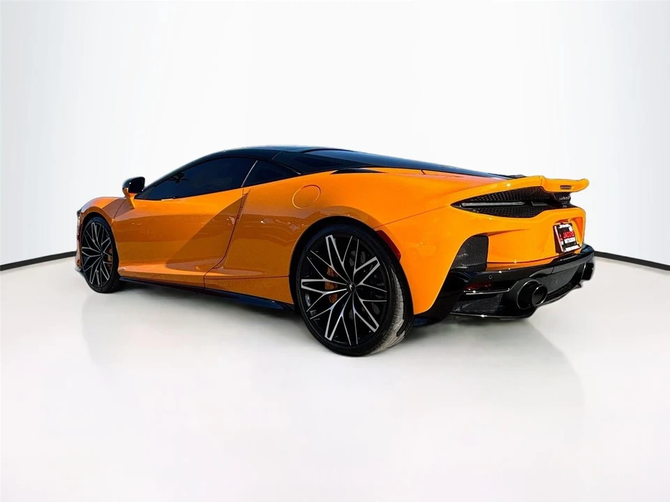 2025 McLaren GT - Image 19 of 21