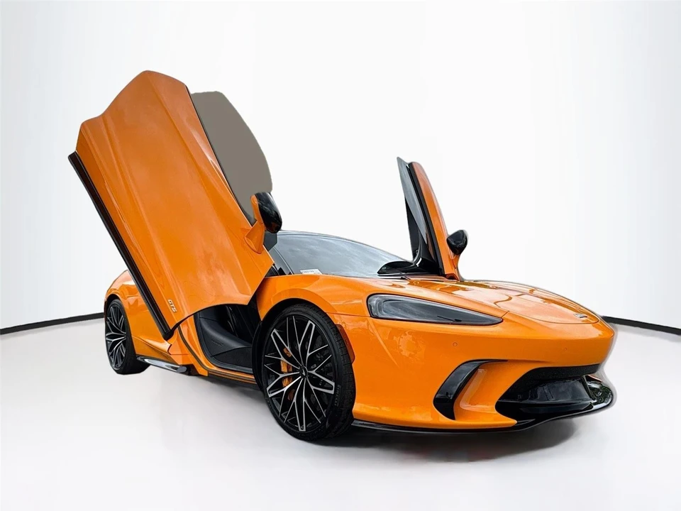 2025 McLaren GT - Image 2 of 21