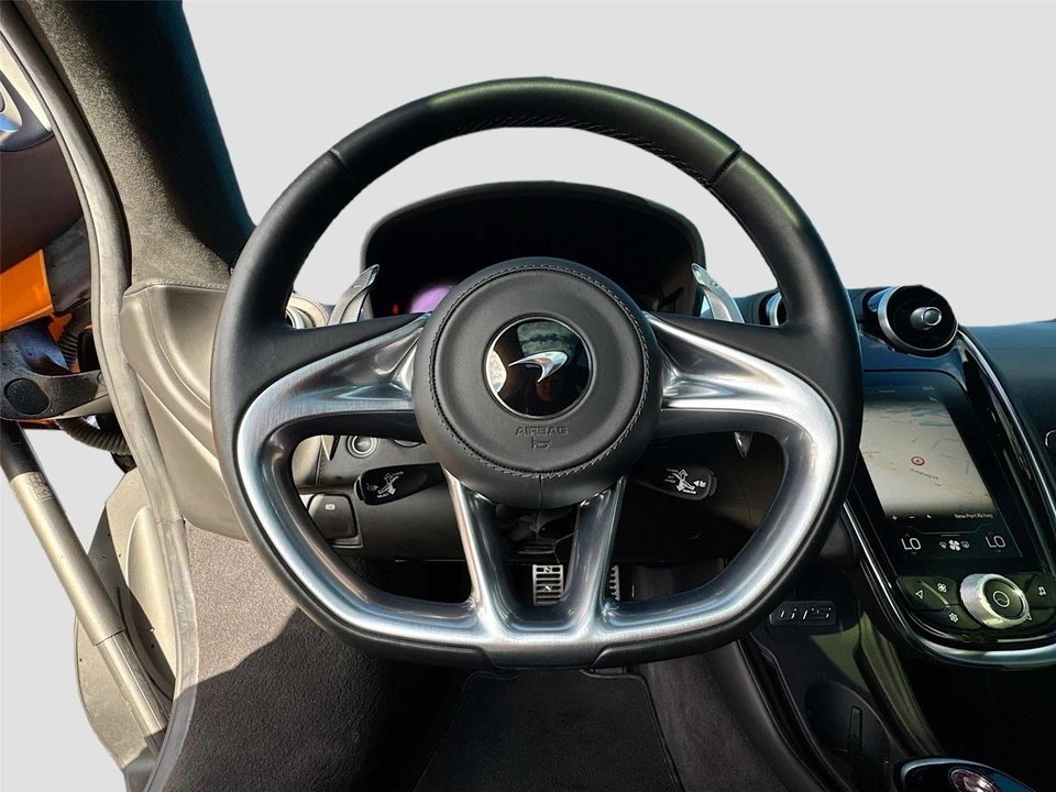 2025 McLaren GT - Image 20 of 21