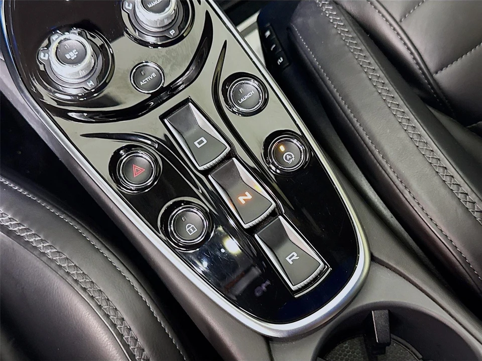 2025 McLaren GT - Image 14 of 21