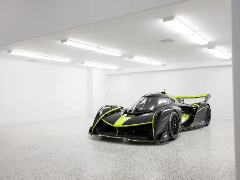2025 McLaren Solus GT - Image 10 of 31