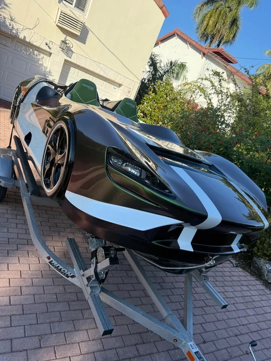 2025 McLaren W1 - Image 2 of 4