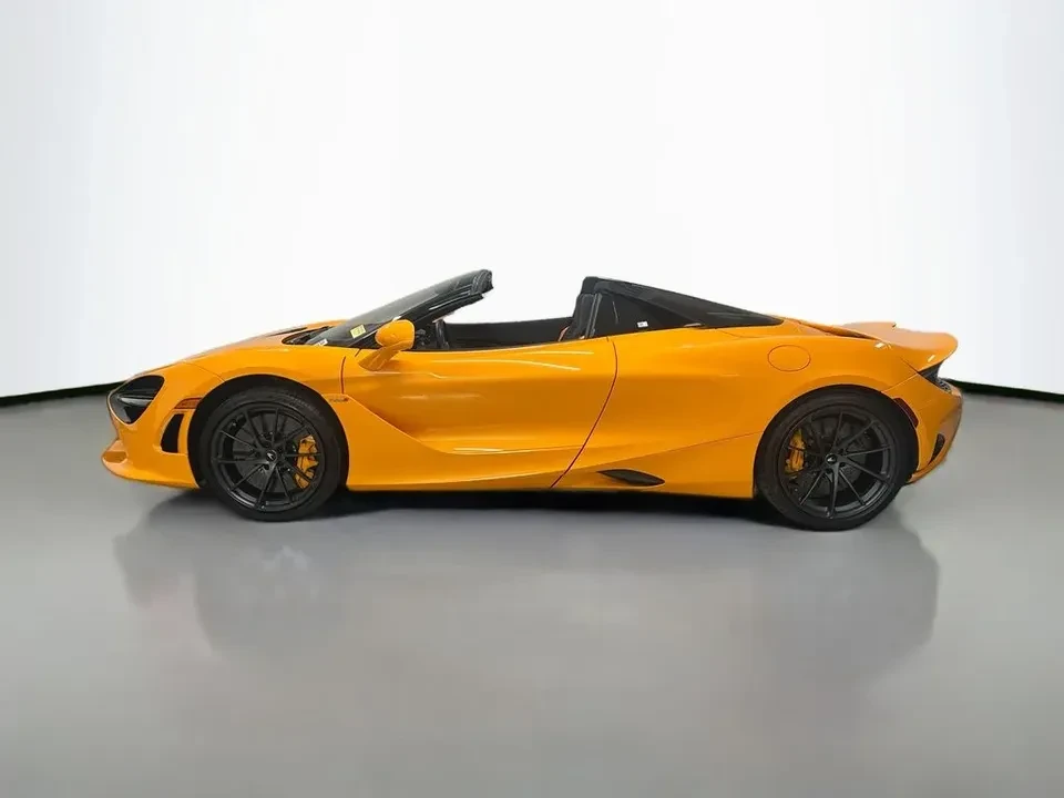 2025 McLaren 750S Spider - Image 4 of 12