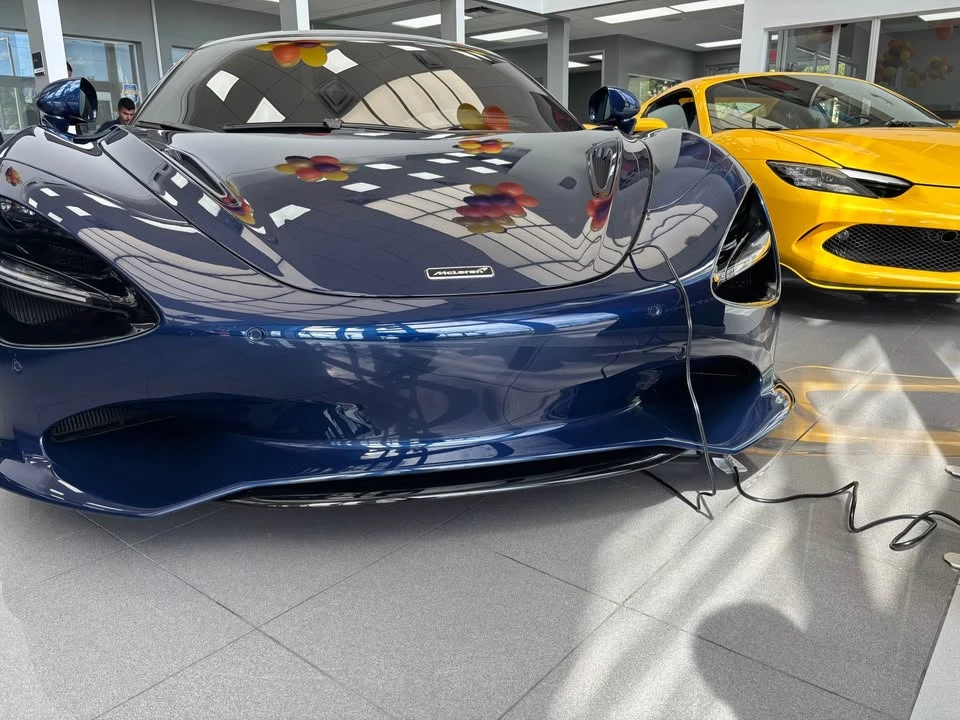 2025 McLaren 750S - Image 2 of 7