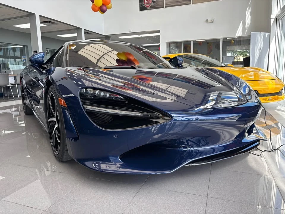 2025 McLaren 750S - Image 4 of 7