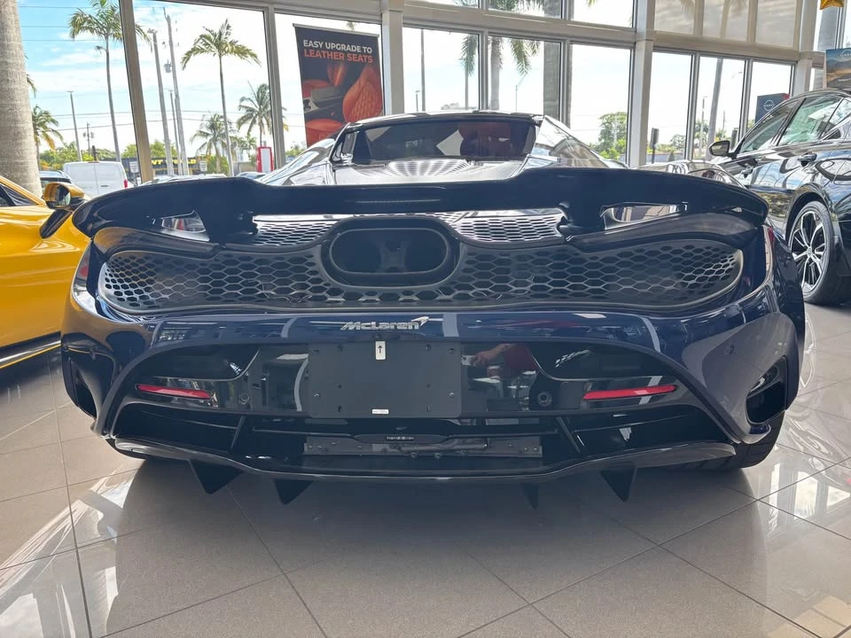 2025 McLaren 750S - Image 7 of 7