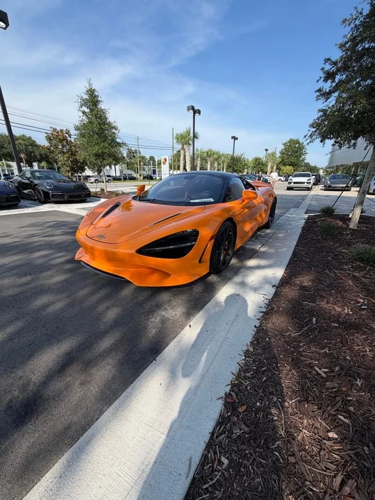2025 McLaren 750S - Image 2 of 6