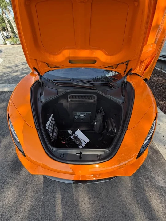 2025 McLaren 750S - Image 6 of 6