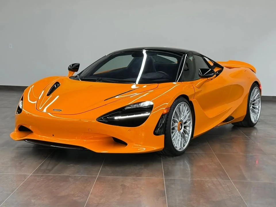 2025 McLaren 750S Spider - Image 2 of 20
