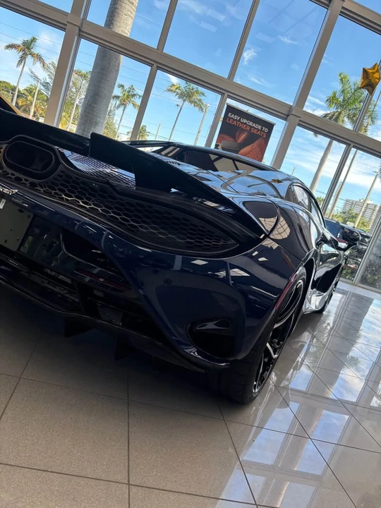 2025 McLaren 750S - Image 3 of 4