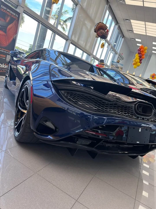 2025 McLaren 750S - Image 4 of 4
