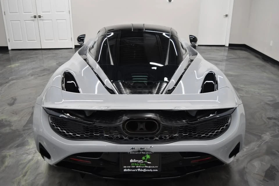 2025 McLaren 750S - Image 9 of 20