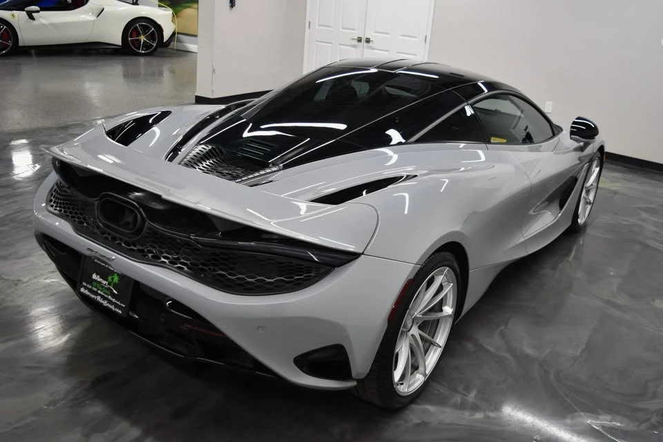 2025 McLaren 750S - Image 10 of 20