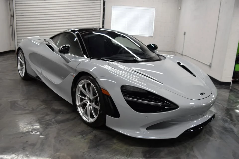 2025 McLaren 750S - Image 12 of 20