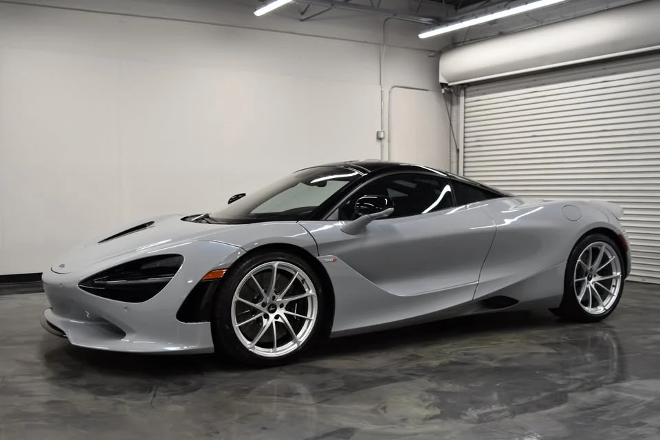 2025 McLaren 750S - Image 5 of 20