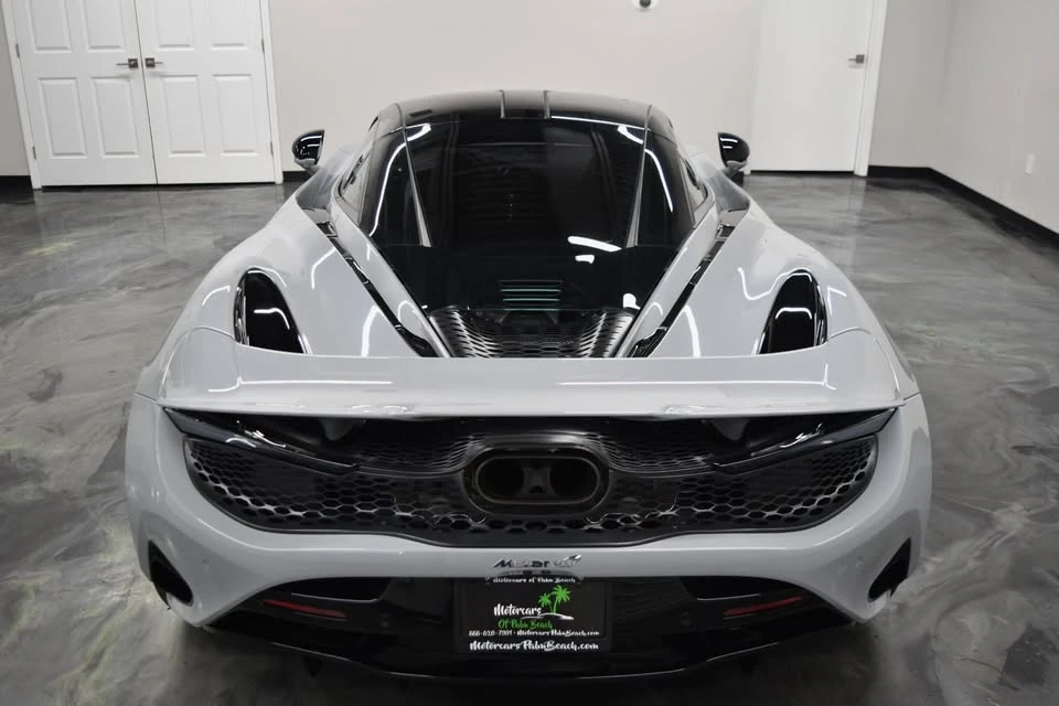 2025 McLaren 750S - Image 9 of 20