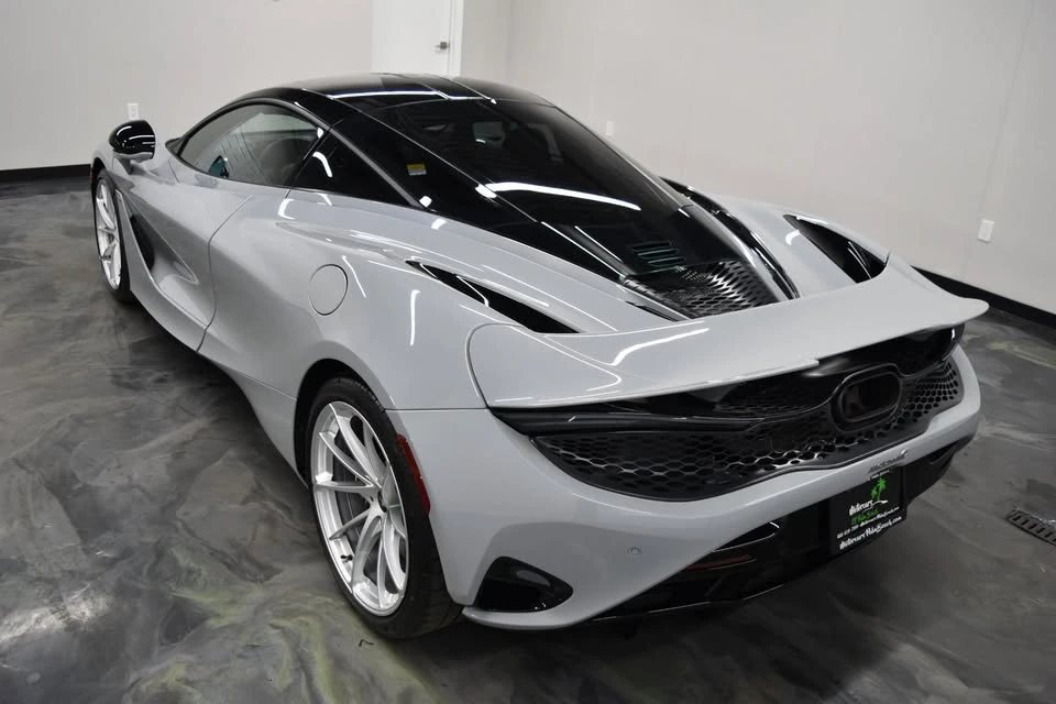 2025 McLaren 750S - Image 7 of 20