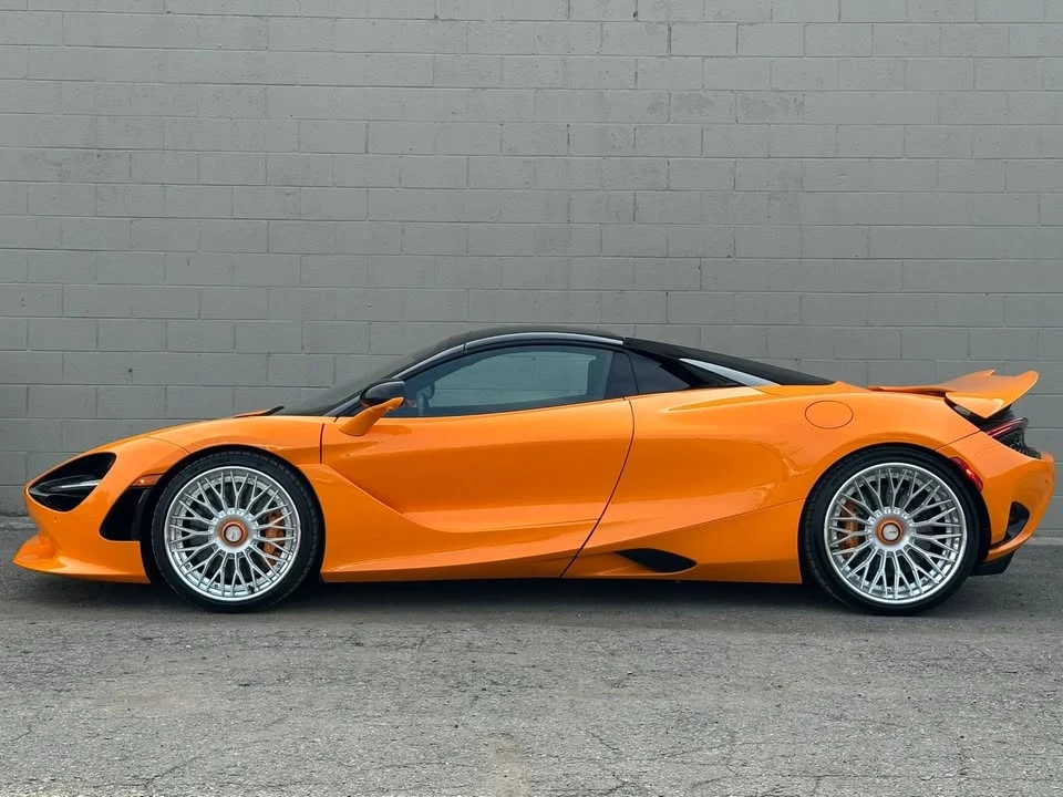2025 McLaren 750S Coupe - Image 2 of 7