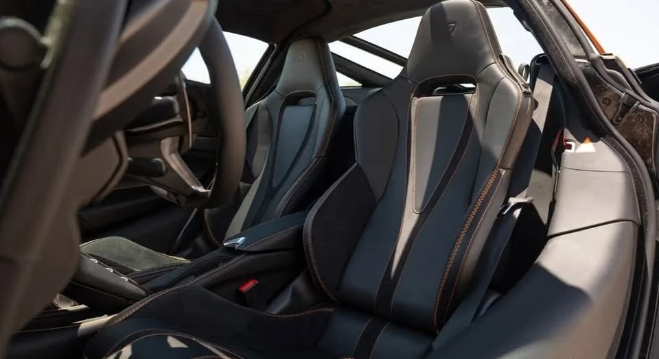 2025 McLaren 750S - Image 7 of 20