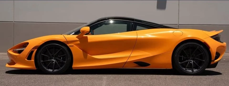 2025 McLaren 750S - Image 16 of 20