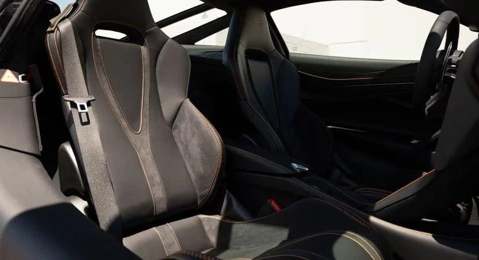 2025 McLaren 750S - Image 8 of 20