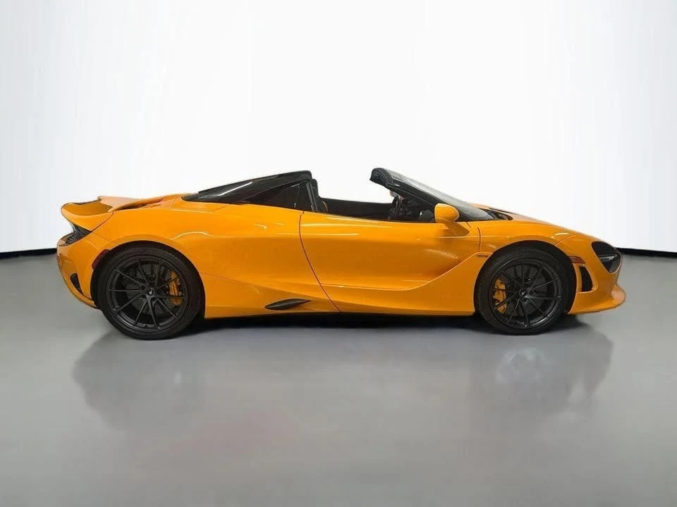 2025 McLaren 750S Coupe - Image 2 of 20