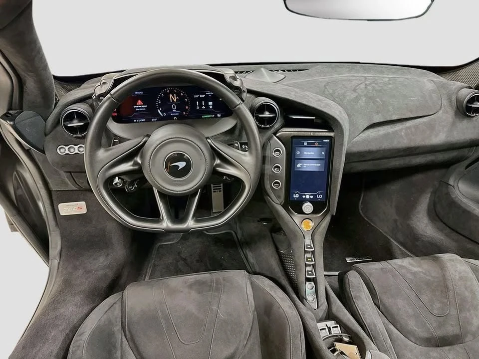 2025 McLaren 750S Coupe - Image 12 of 20