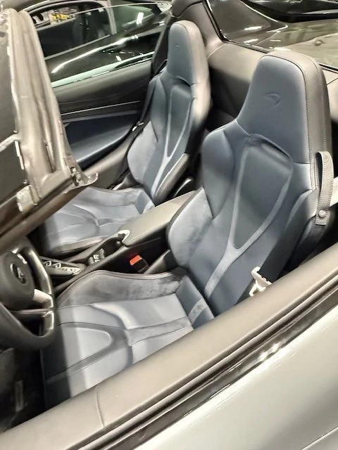 2025 McLaren 750S Spider - Image 3 of 9